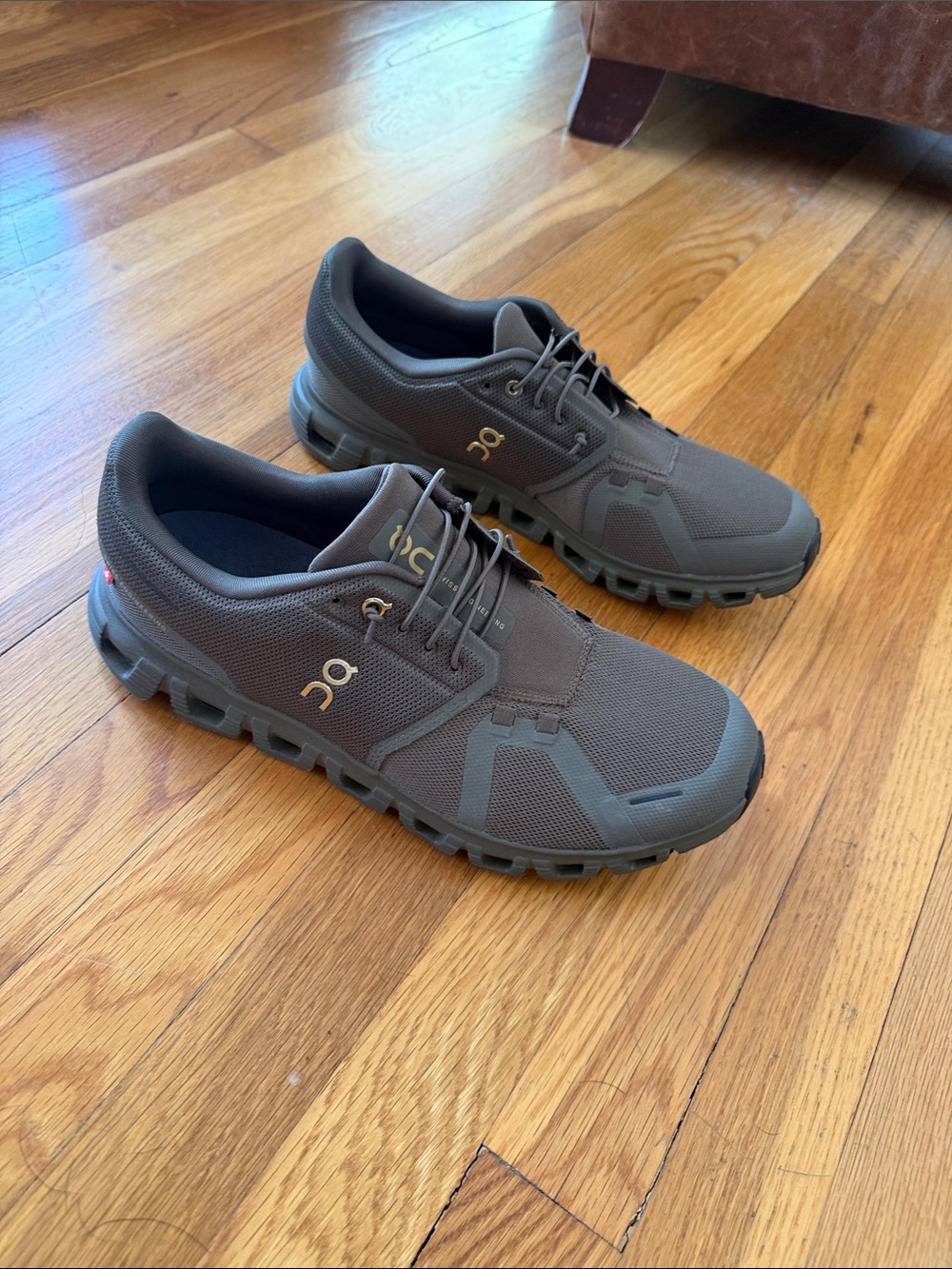 On Running Men's Cloud 6 Sneakers in Grizzly Grizzly(earth-toned brown)